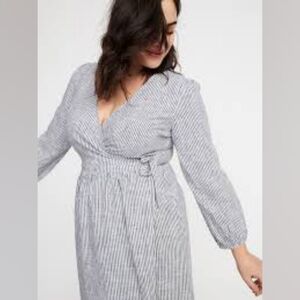 Old Navy blue striped wrap dress
